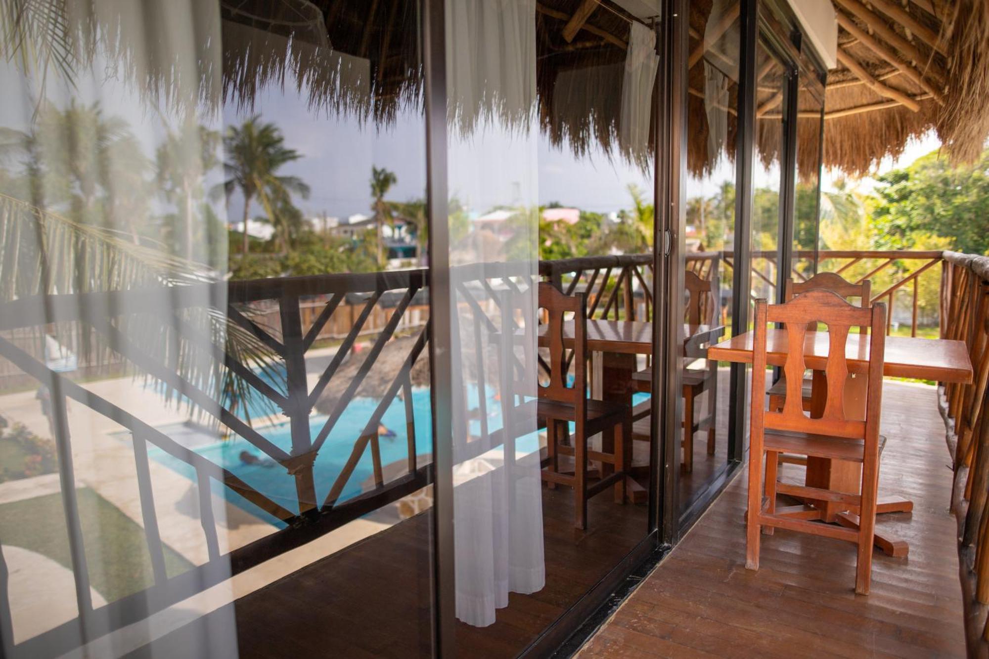 Kabanas & Beach Club Ojo De Agua Puerto Morelos Exterior photo